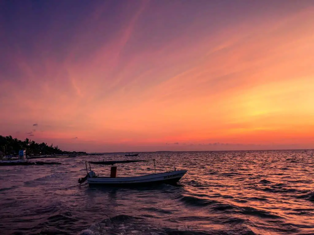 What to do in Holbox: watcj sunset from the Holbox pier