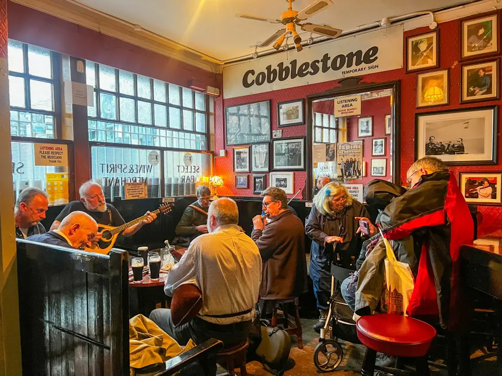 Musicians playing in the Cobblestone pub.