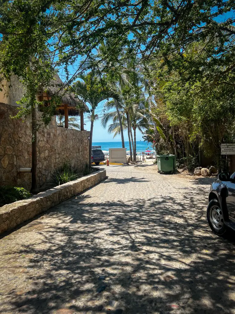 Beach road to Sayulita